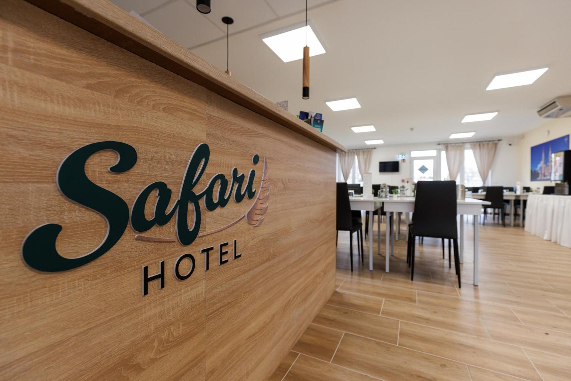 Safari Hotel Szeged Exterior photo